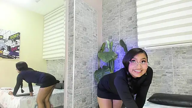 AmberBlazze online show from October 20, 2025, 12:05 pm