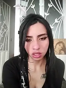 Miha sophia online show from November 2, 2025, 7:16 pm