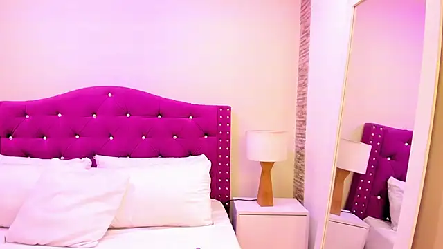 Valery Monn online show from October 16, 2025, 11:22 am