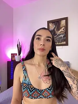  Emily Sands  online show from November 11, 2025, 7:03 pm