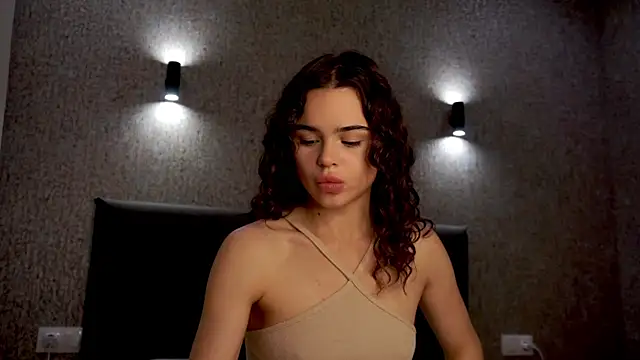 milykitty online show from October 13, 2025, 1:22 pm