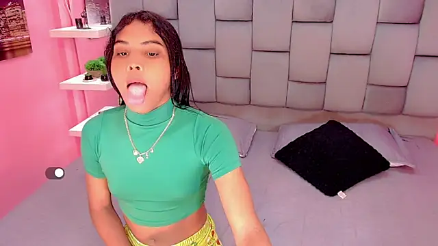 KIISHANNY online show from October 30, 2025, 9:15 pm