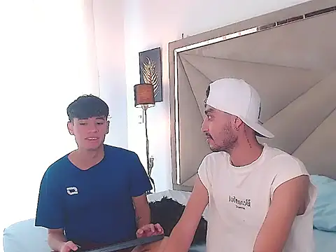 Owen valentin online show from October 16, 2025, 3:24 pm