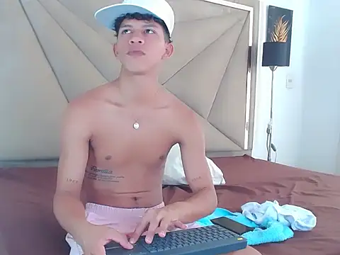 Owen valentin online show from October 24, 2025, 7:54 pm