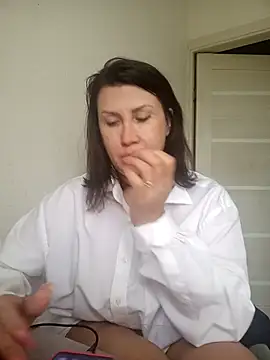 Snapshot of Ambika_beauty chatting on May 11, 2026, 2:45 pm Ambika beauty online show from May 11, 2026, 2:45 pm
