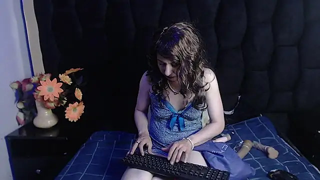 Kylie Bloom online show from November 10, 2025, 9:03 pm