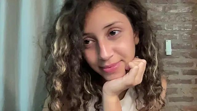 Snapshot of absoluthorrorfield chatting on November 7, 2025, 4:34 am absoluthorrorfield online show from November 7, 2025, 4:34 am