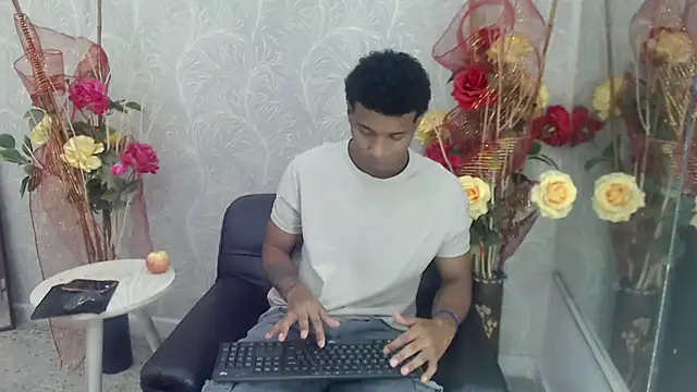 dani dickk  online show from October 30, 2025, 2:13 am