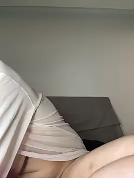 Milina123456 online show from April 13, 2026, 3:39 pm