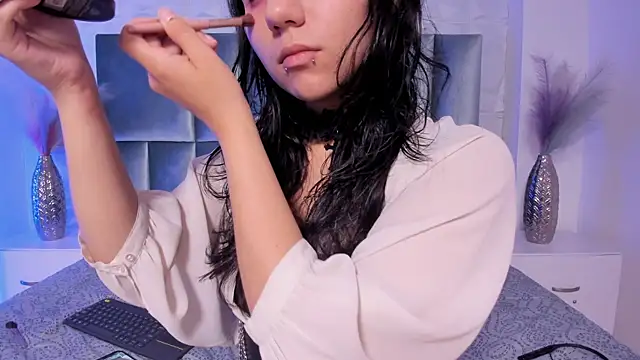 Snapshot of HollyPeach chatting on July 15, 2026, 7:41 pm HollyPeach online show from July 15, 2026, 7:41 pm
