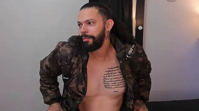 Snapshot of AlukardBig chatting on November 21, 2025, 12:15 pm AlukardBig online show from November 21, 2025, 12:15 pm