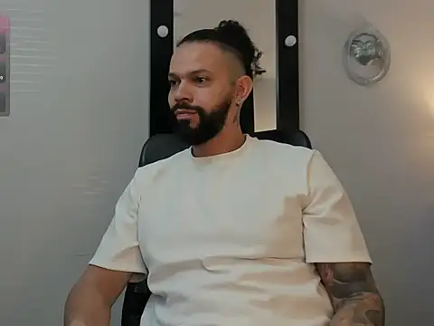 Snapshot of AlukardBig chatting on January 11, 2026, 2:33 pm AlukardBig online show from January 11, 2026, 2:33 pm