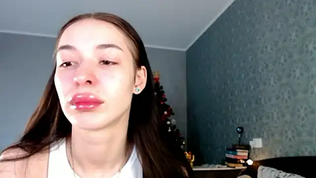 Daphne Darkthorn online show from January 11, 2026, 4:39 am