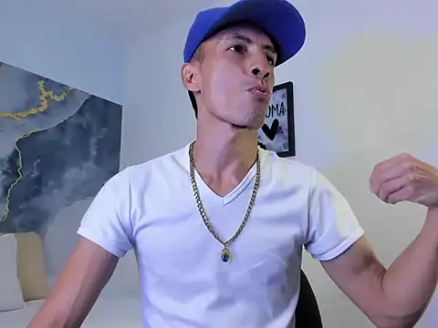 latin crissex online show from October 28, 2025, 11:58 am