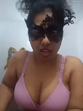 Snapshot of Expose_Queen chatting on July 16, 2026, 6:36 pm Expose Queen online show from July 16, 2026, 6:36 pm
