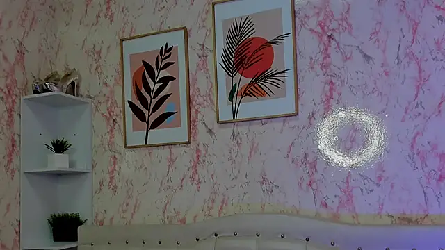 Snapshot of GabbiePrice chatting on November 6, 2025, 2:29 pm GabbiePrice online show from November 6, 2025, 2:29 pm