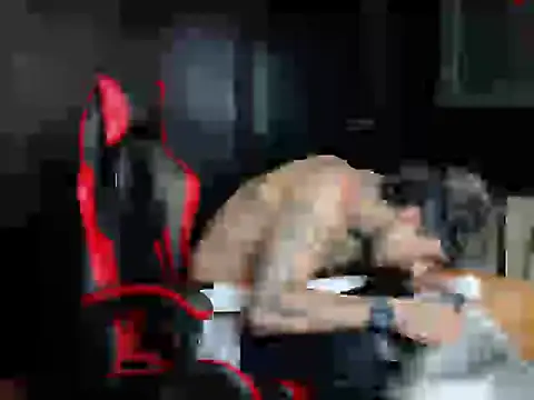 Molotov Explosive online show from November 21, 2025, 9:35 pm