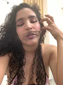 Belindamuller online show from November 13, 2025, 3:49 am