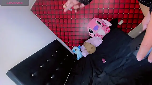 Onassis Gill online show from October 13, 2025, 4:40 pm