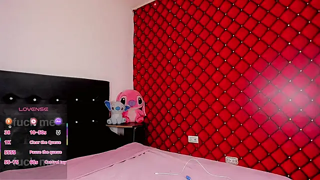 Onassis Gill online show from October 31, 2025, 11:00 am