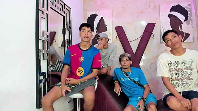 Snapshot of EMPIRE_BOYS1 chatting on January 31, 2026, 7:34 pm EMPIRE BOYS1 online show from January 31, 2026, 7:34 pm