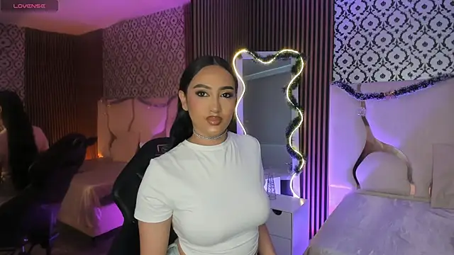 BEELLA TAY1 online show from November 27, 2025, 1:46 pm