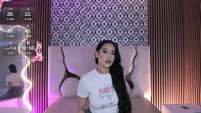 BEELLA TAY1 online show from December 18, 2025, 12:44 pm