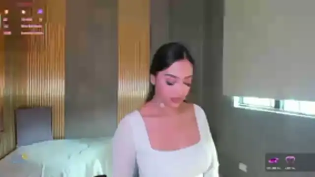 BEELLA TAY1 online show from April 8, 2026, 2:39 pm