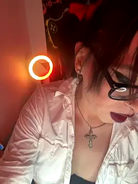 Snapshot of MiniMonroe chatting on October 31, 2025, 9:10 am MiniMonroe online show from October 31, 2025, 9:10 am