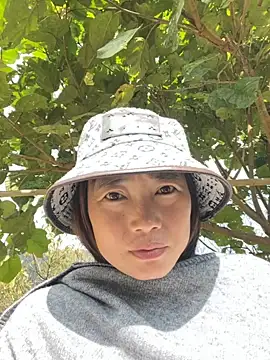 Snapshot of Maymay__ chatting on October 11, 2025, 7:18 am Maymay online show from October 11, 2025, 7:18 am