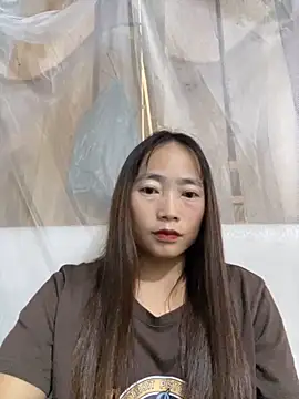 Snapshot of Maymay__ chatting on October 31, 2025, 5:08 am Maymay online show from October 31, 2025, 5:08 am