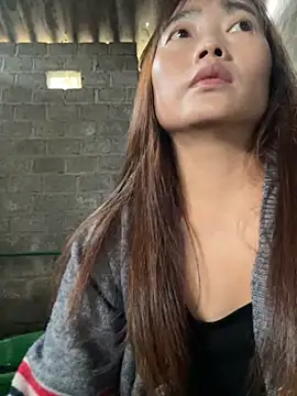 Snapshot of Maymay__ chatting on November 16, 2025, 4:51 am Maymay online show from November 16, 2025, 4:51 am