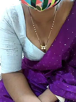 Snapshot of Best_Kannada_Couple chatting on December 20, 2025, 5:53 pm Best Kannada Couple online show from December 20, 2025, 5:53 pm