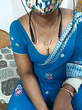 Snapshot of Best_Kannada_Couple chatting on January 17, 2026, 5:27 pm Best Kannada Couple online show from January 17, 2026, 5:27 pm