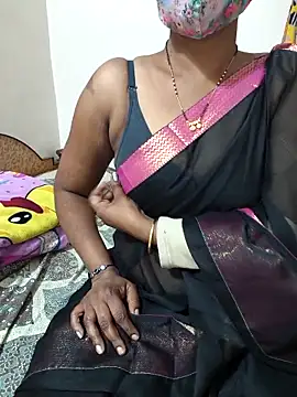 Snapshot of Best_Kannada_Couple chatting on February 14, 2026, 4:31 am Best Kannada Couple online show from February 14, 2026, 4:31 am