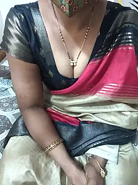 Snapshot of Best_Kannada_Couple chatting on February 16, 2026, 4:41 am Best Kannada Couple online show from February 16, 2026, 4:41 am
