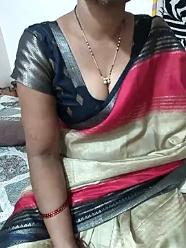 Snapshot of Best_Kannada_Couple chatting on February 16, 2026, 5:42 pm Best Kannada Couple online show from February 16, 2026, 5:42 pm