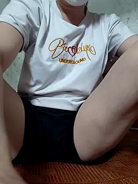 HanhhLa online show from November 8, 2025, 3:29 am