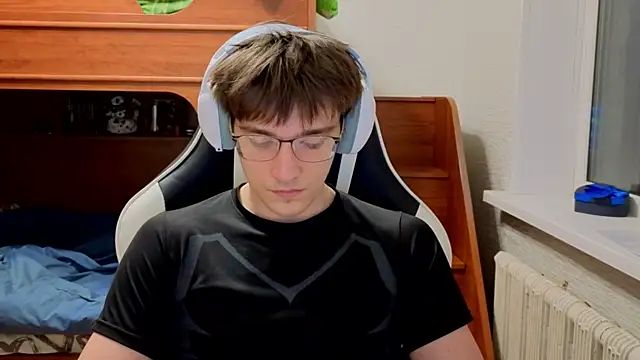 sweeetangeel online show from December 21, 2025, 5:42 pm