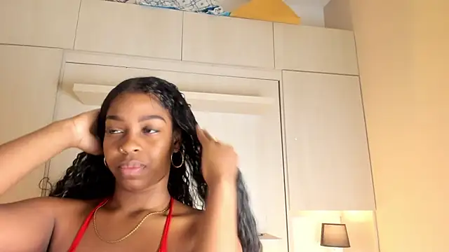 MaraBaker online show from November 18, 2025, 11:58 am