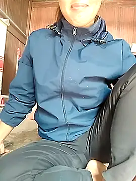 Yanmey online show from October 12, 2025, 3:05 am