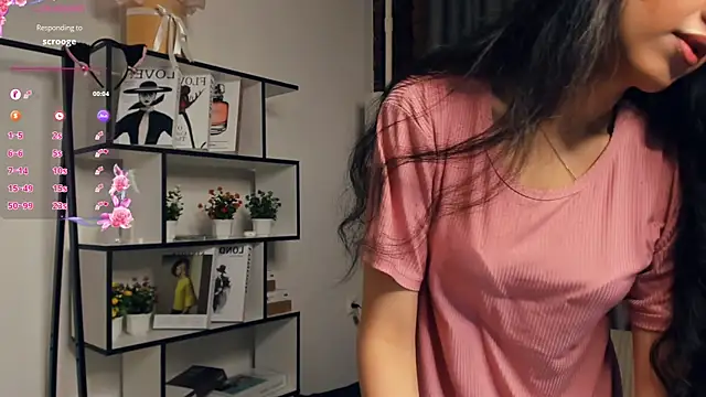 Snapshot of LuxeSins chatting on October 24, 2025, 12:56 pm LuxeSins online show from October 24, 2025, 12:56 pm