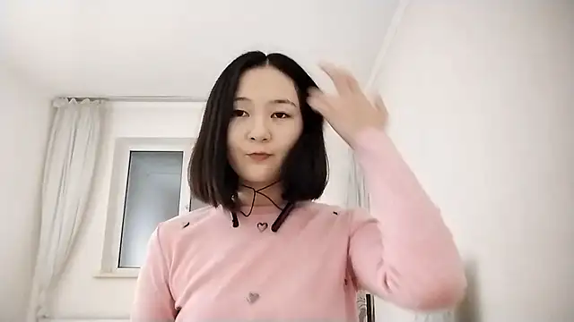 Snapshot of Lyndasilk chatting on October 13, 2025, 3:23 pm Lyndasilk online show from October 13, 2025, 3:23 pm