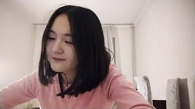 Snapshot of Lyndasilk chatting on October 29, 2025, 2:19 pm Lyndasilk online show from October 29, 2025, 2:19 pm