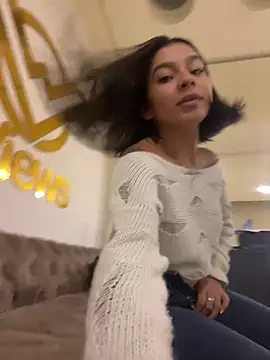 AlyssaRay online show from February 3, 2026, 9:20 pm