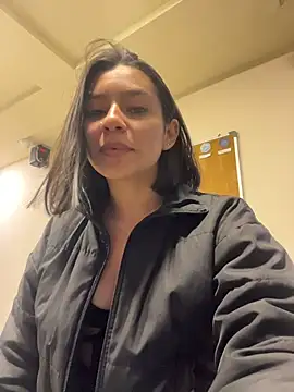 AlyssaRay online show from March 7, 2026, 11:29 am