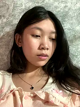 Snapshot of linh-lan1 chatting on October 12, 2025, 7:18 am linh-lan1 online show from October 12, 2025, 7:18 am