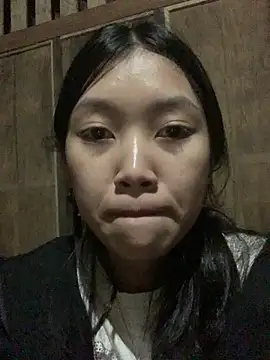 Snapshot of linh-lan1 chatting on November 2, 2025, 4:53 pm linh-lan1 online show from November 2, 2025, 4:53 pm