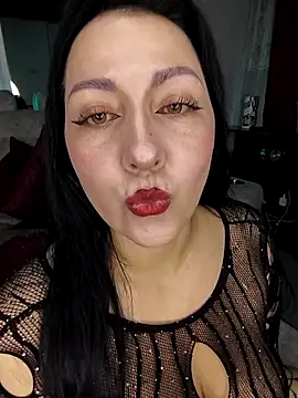 Snapshot of kitten25-hott chatting on October 14, 2025, 12:22 am kitten25-hott online show from October 14, 2025, 12:22 am