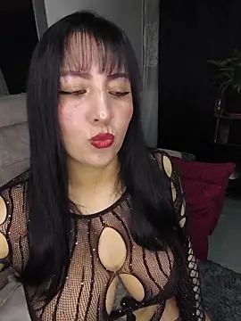 kitten25-hott online show from December 18, 2025, 1:55 am